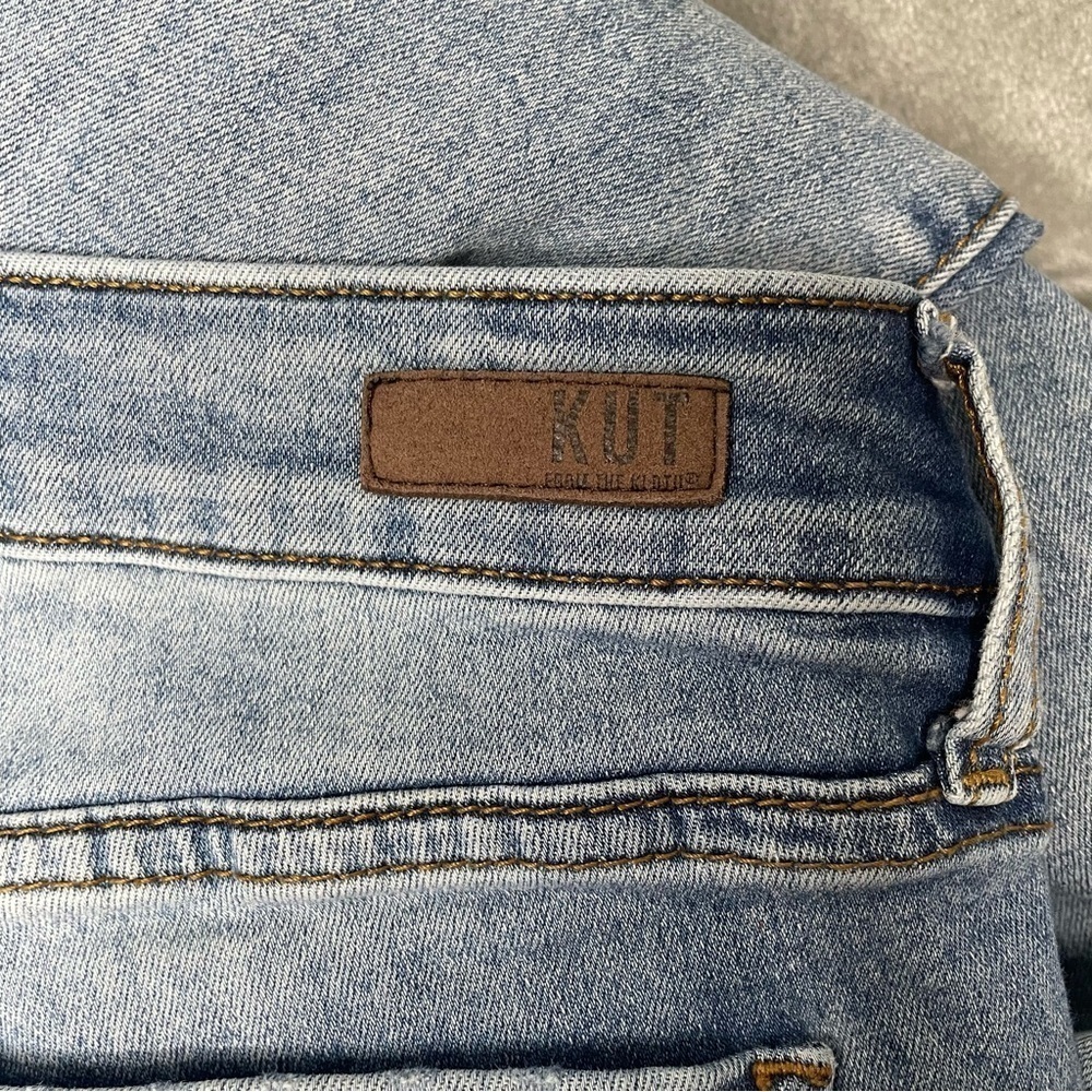 Kut from the Kloth Jeans Size 10 Straight Leg Ankle Distress Light Wash Stretch - Picture 6 of 12
